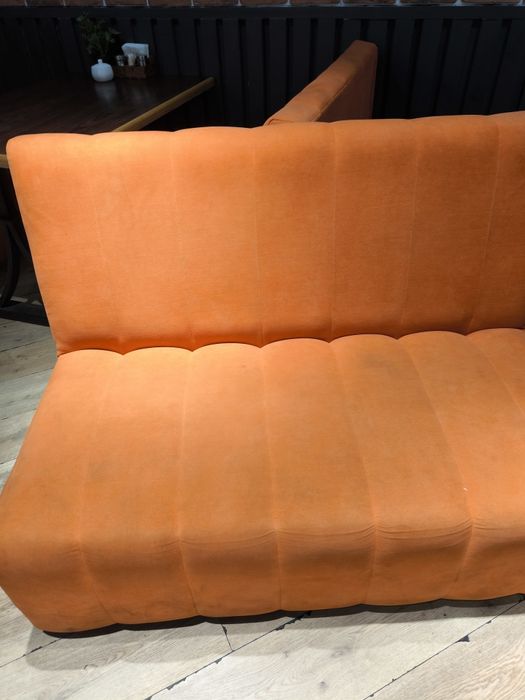 Столы ,диван продаю