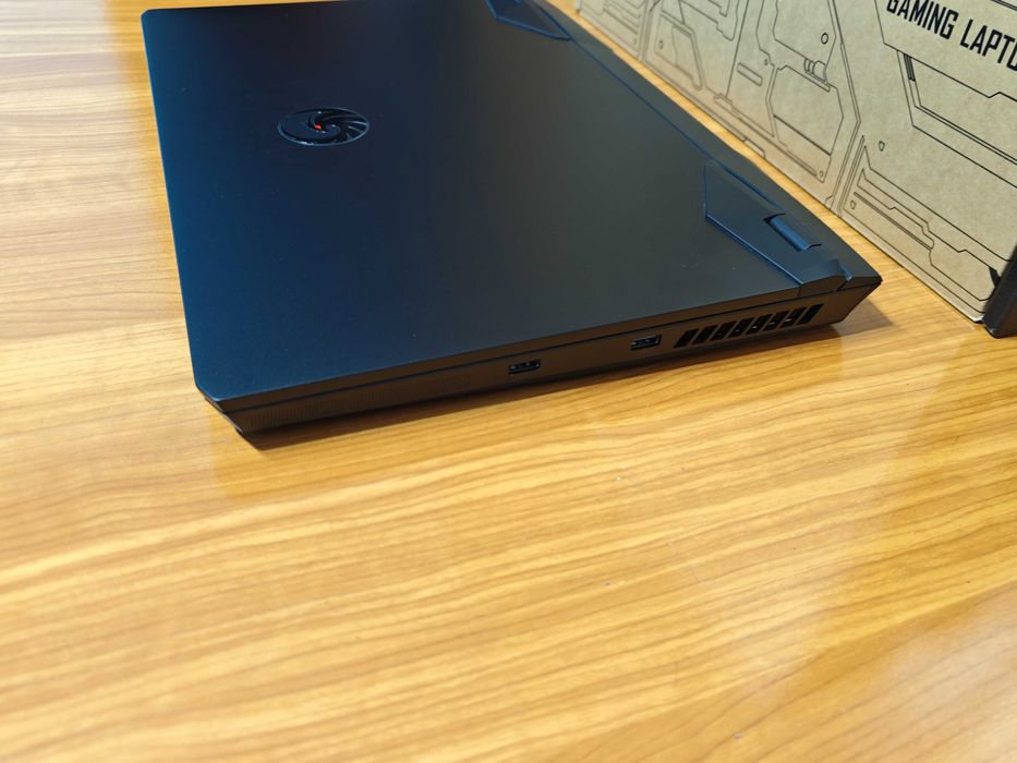 Laptop Gaming Premium MSI Alpha 17 C7V RTX Ryzen 7840HX 32GB / 990 Pro 2TB