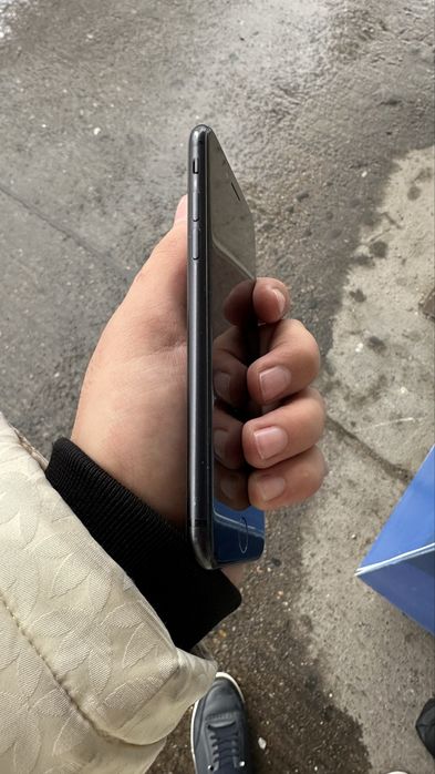 Iphone Se 2 sotiladi