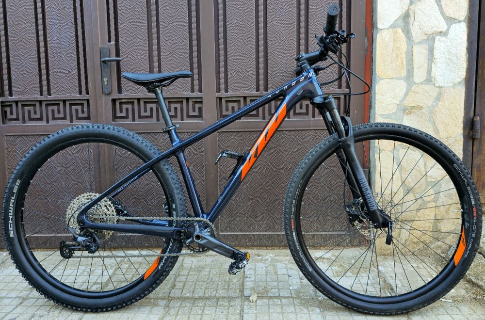 Карбонов KTM Myroon Pro 29 цола М размер 1х12 Shimano Deore Въздушна вилка Rockshox Перфектно състояние проходни оси