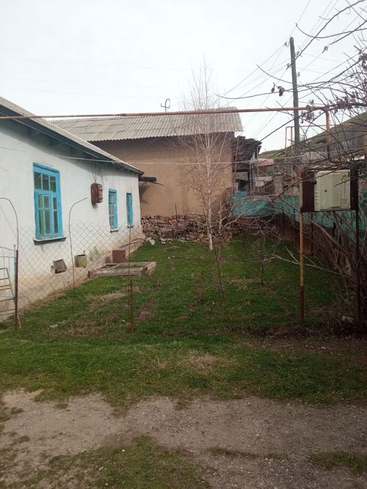 Продается дом в 40 км от Ташкента в пос.Красногорск