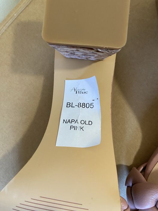 Дамски чехли широк ток