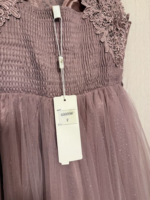 Vind rochie noua marimea 42