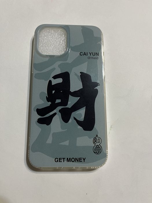 Чехлы на 11 pro некоторые новые