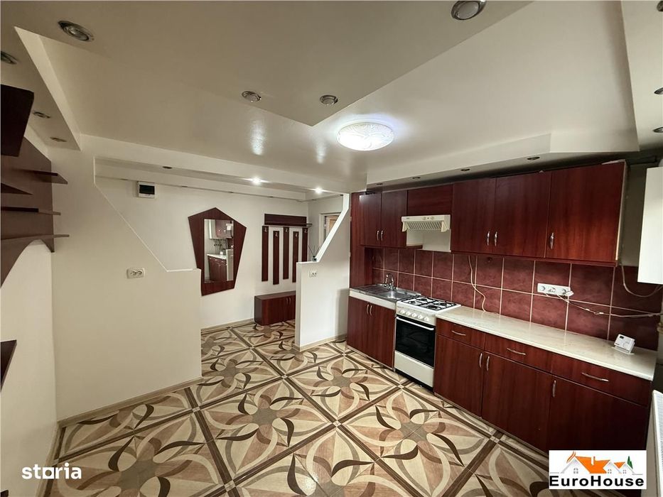 Apartament 2 camere de v?nzare | 51 mp utili | Parter ?nalt | Zona Pia