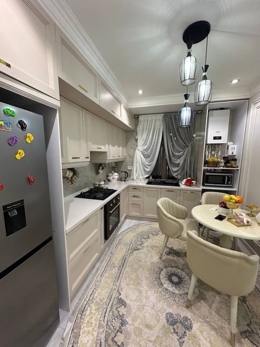 3-комнатная квартира, 75 м², 1 этаж. Вторичка.