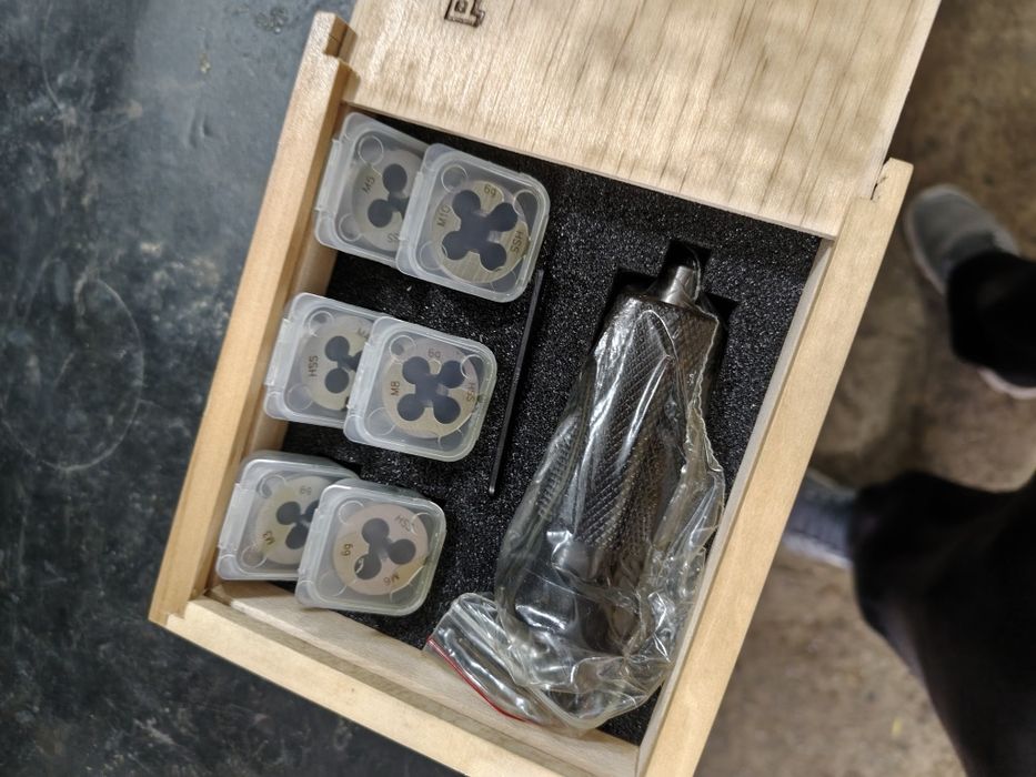 Proxxon комплект плашки за малък струг