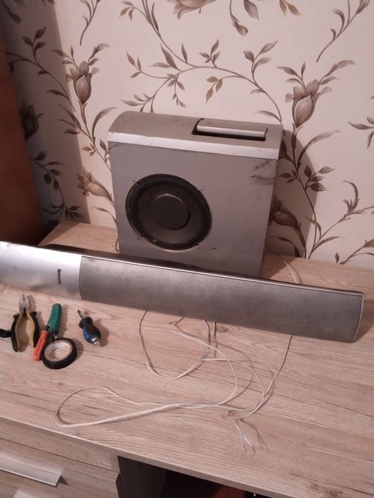 Музыкальные колонки.