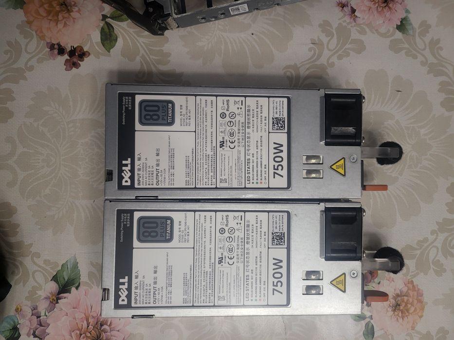 vand 2 bucati surse originale dell pentru server poweredge r520