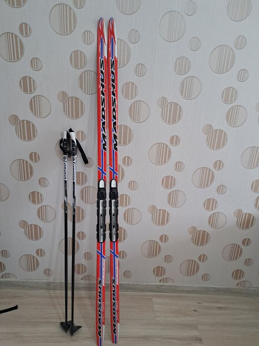 Продам лыжи весь набор