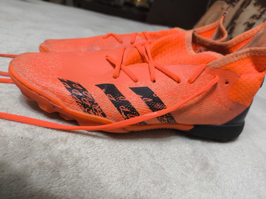 Сороконожки Adidas predator orange