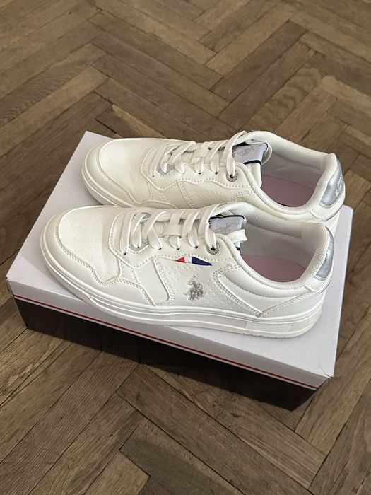 U.S Polo ASSN Оригинални бели кецове 38 номер