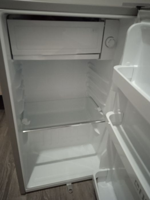 Холодильник б/у.