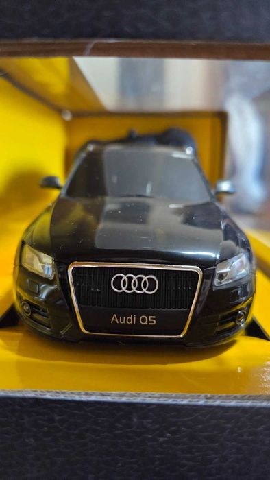 Rastar Audi Q5 R/C 2.4GHz – лицензирана радиоуправляема кола с кутия