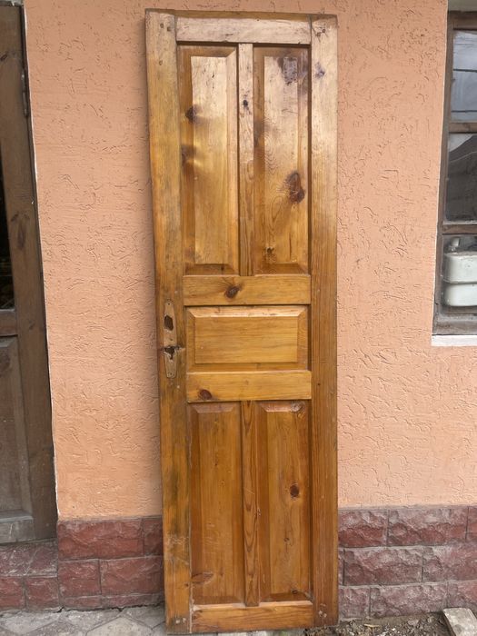 Деревянные двери б/у