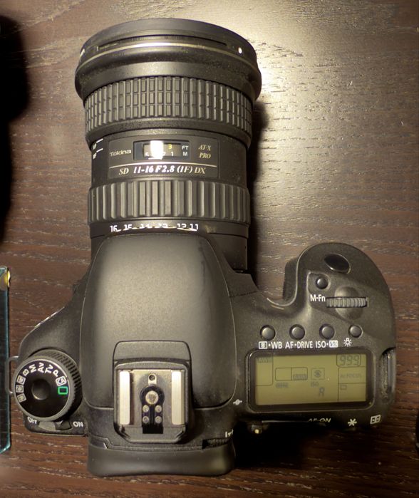 Foto: Pachet Canon EOS 7D si EOS 450D + 3 obiective, blitz, accesorii