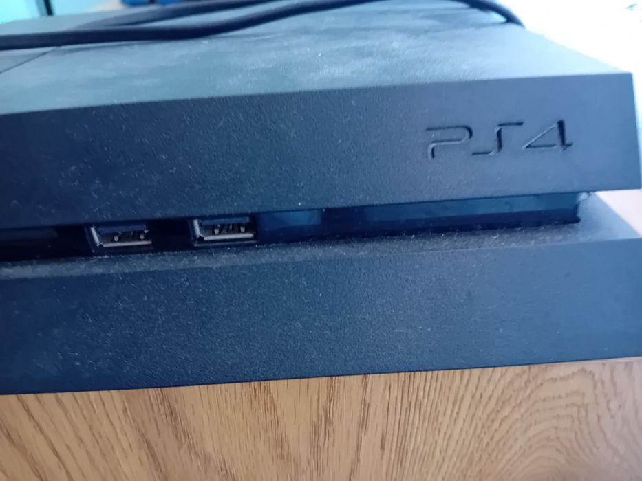 PS 4 folosit puțin
