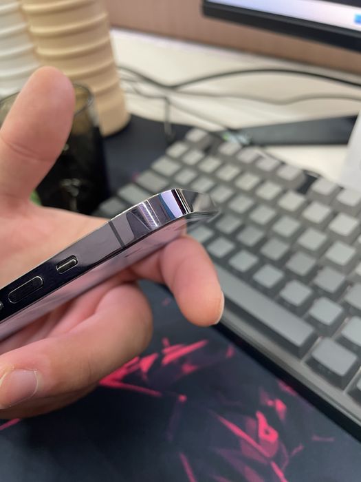 iPhone 14 PRO purple