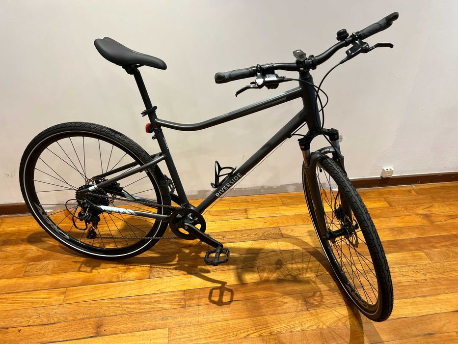 Bicicleta polivalenta Riverside 900