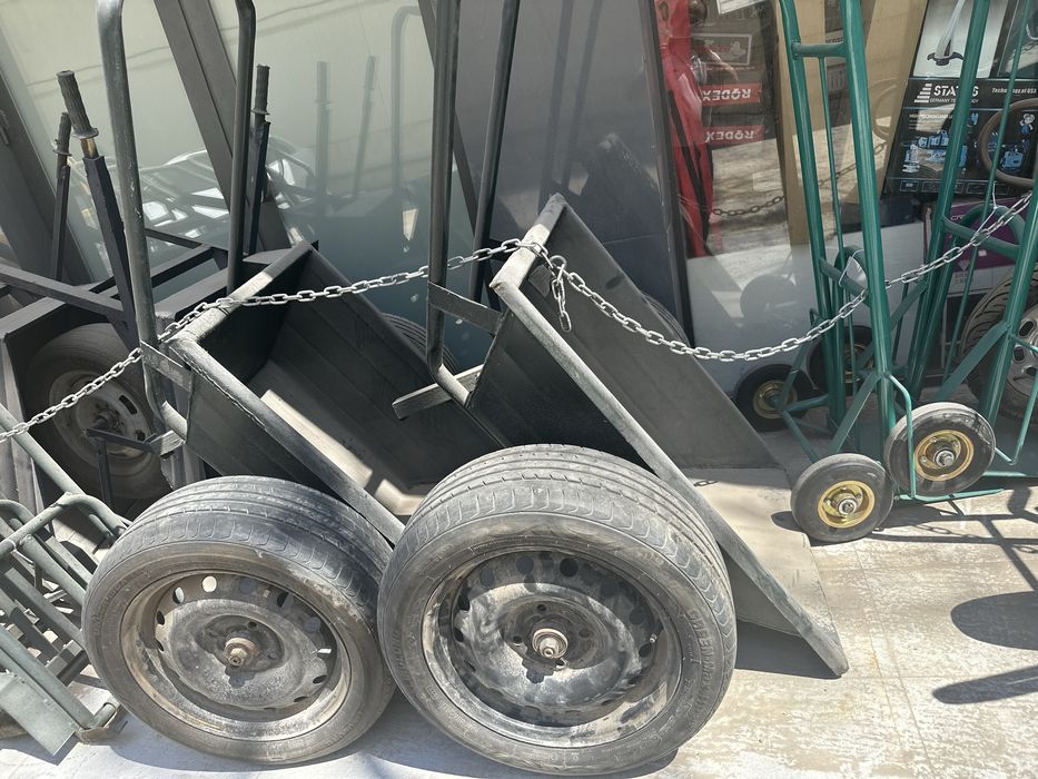 Телешка для строителства и садовая