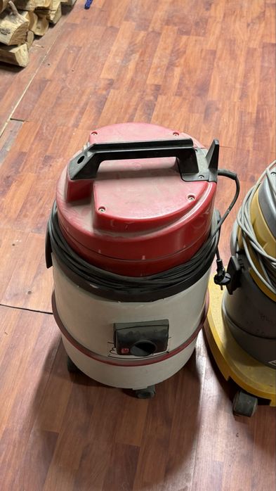 Продам строительные пылесосы