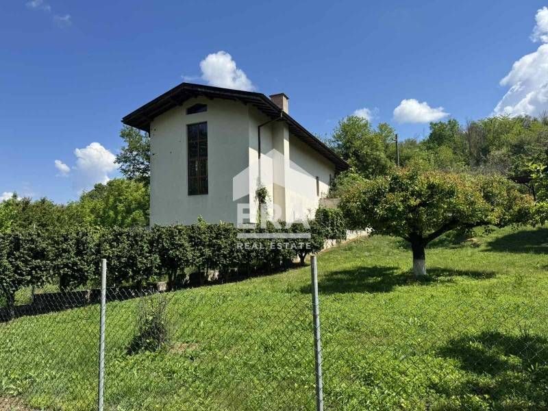 ЕКСКЛУЗИВНО! ЕРА ДРЪСТЪР предлага за продажба имот с панорама към река