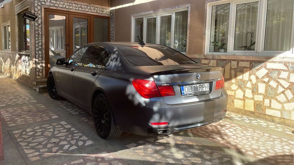 BMW seria 7 motot 3.0 cp306