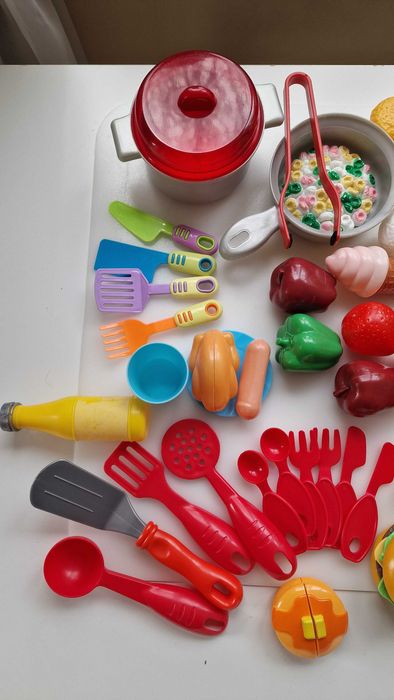 Детски кухненски комплект – храна и прибори, ~80 части