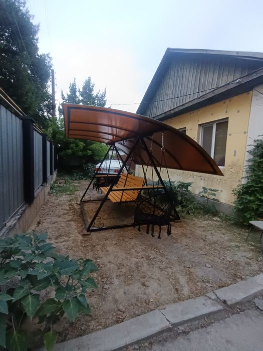 Продам качелю семейная