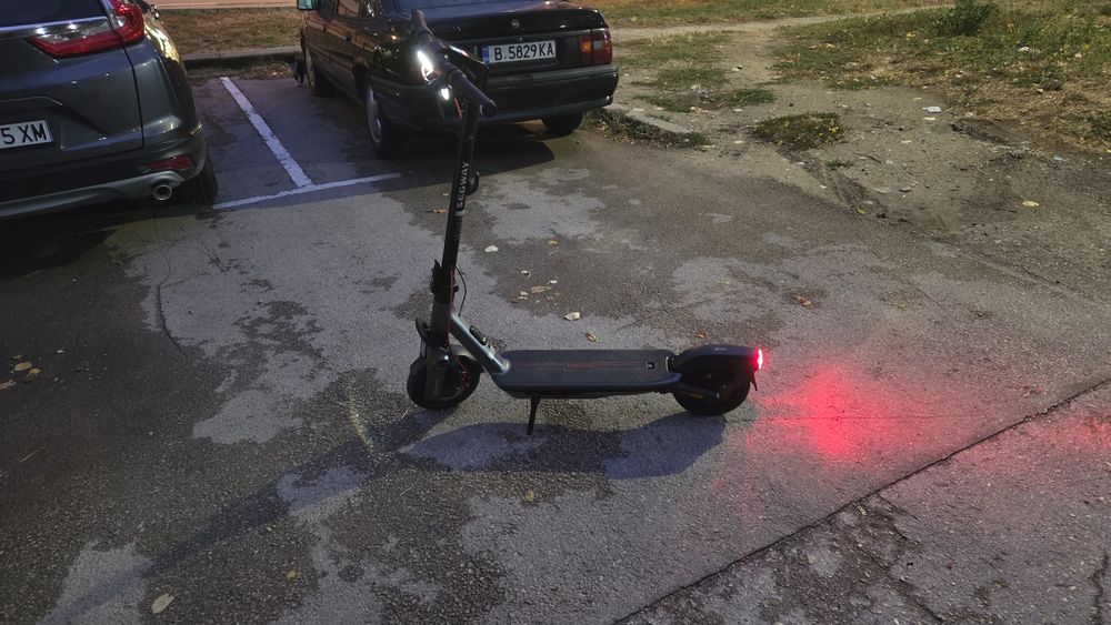 Електическа тротинетка Segway Ninebot F3