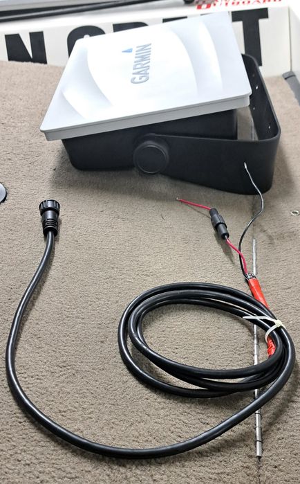 Vând sonar Garmin 1222xsv