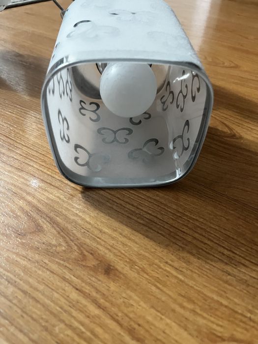 Продам люстру в хорошем состоянии