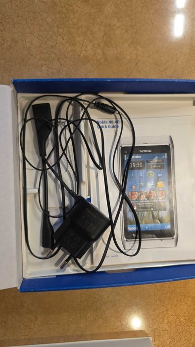 Telefon Nokia N8