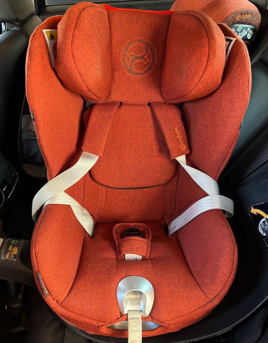 Столче за кола Cybex Sirona Z+ i-Size и база Base Z с Isofix