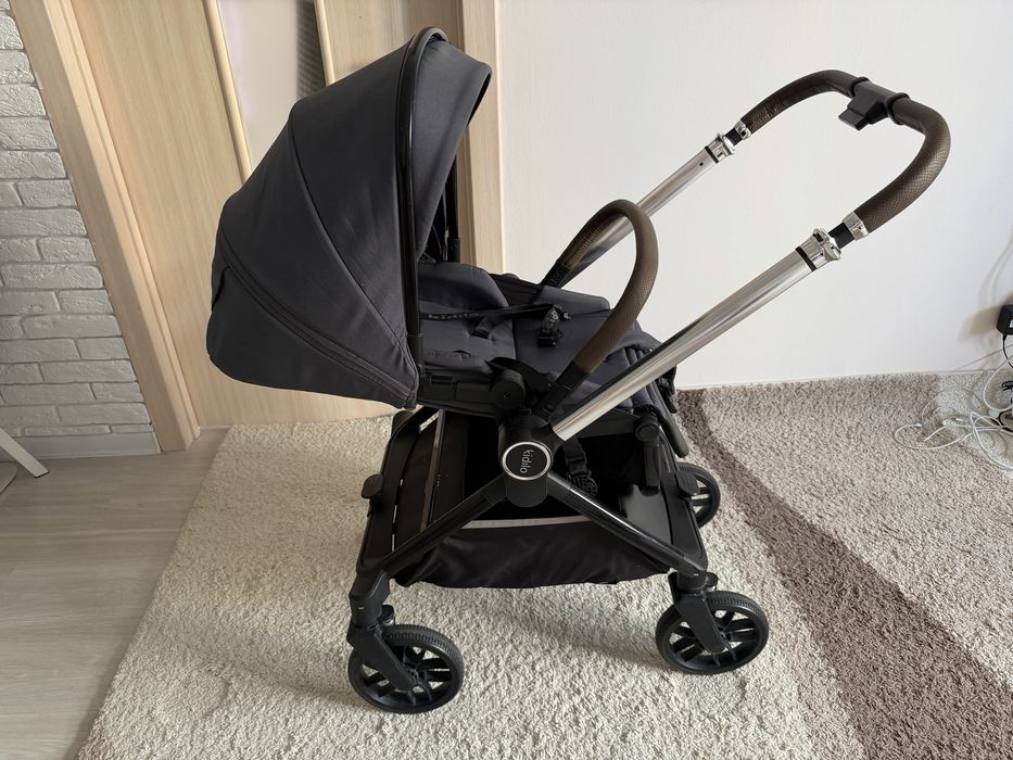 Продам коляску kidilo в хорошем состоянии