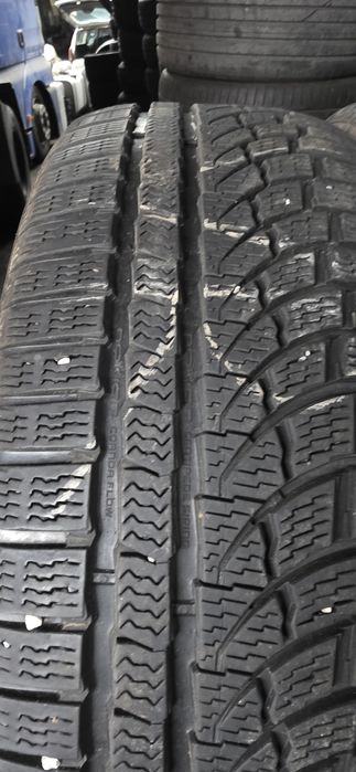 Гуми 2бр 225/55/17 - 1бр- 95лв