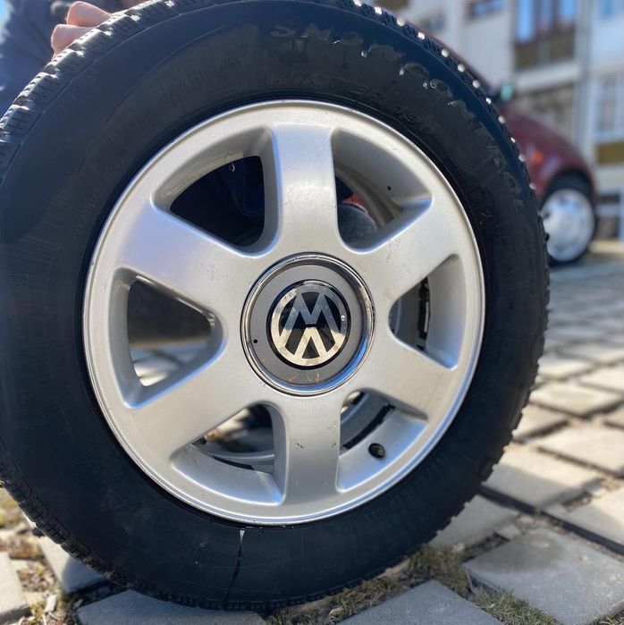 Cauciucuri Pirelli cu jante de aliaj 195/65/R15