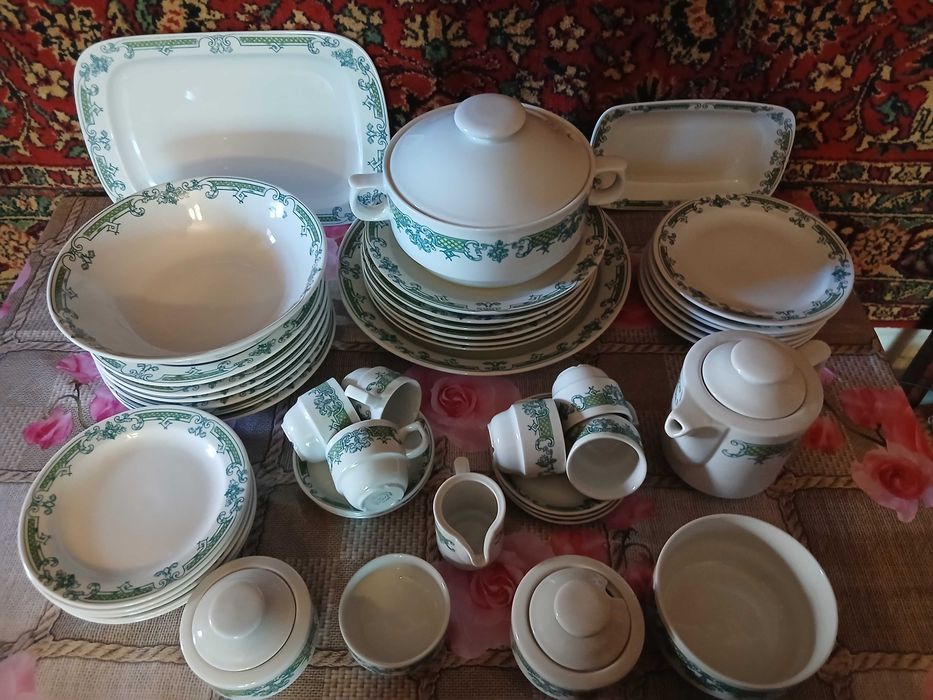 Фарфоровый сервиз