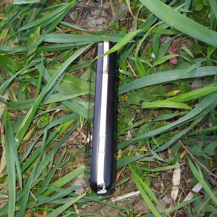 Продам сотовый Sony erecson w660i