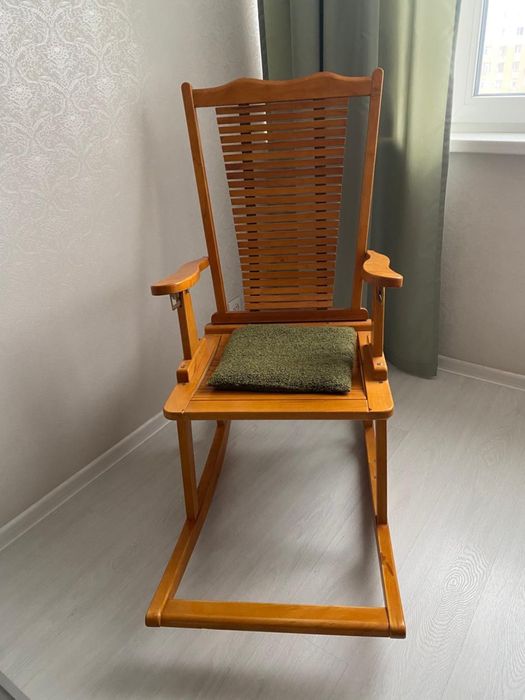 Кресло-качалка из дерево