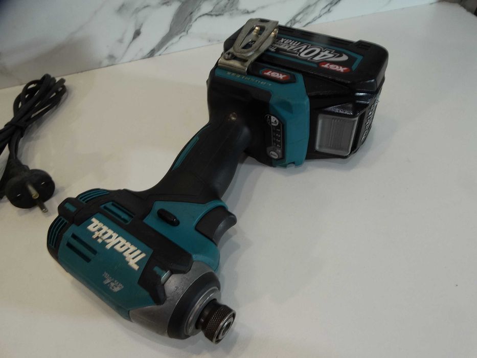 Makita TD 003 XGT 40 V - Импакт драйвер