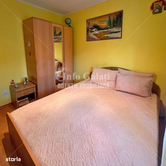 | Apartament cu 3 camere | Micro 17, Str. Oltului |