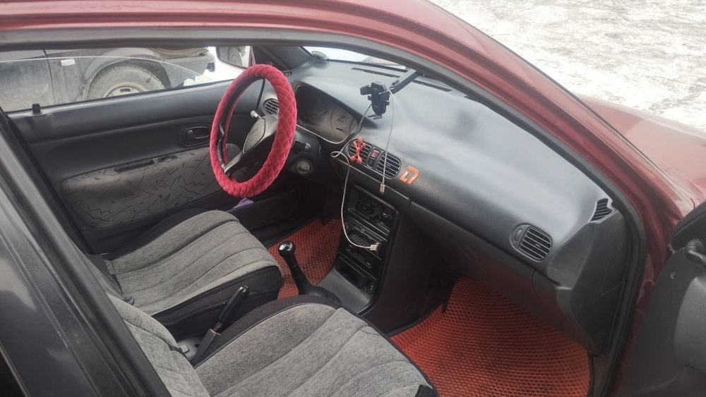 Авто машина мазда