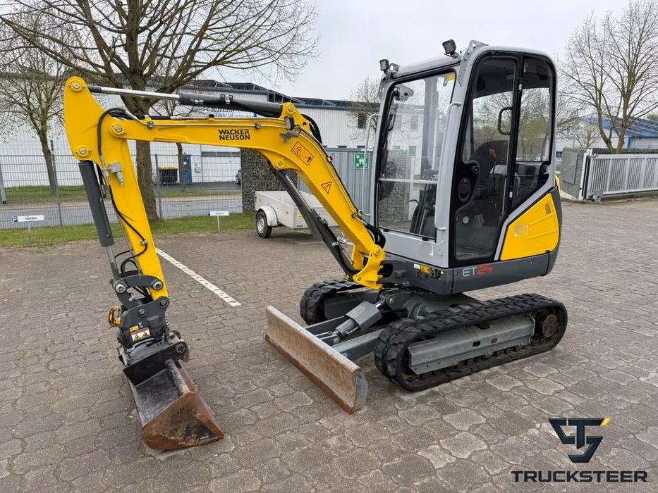 Wacker Neuson ET 24 | HS03 | Lama Nivelatoare | Cupa Oscilanta Avans leasing de la 30% : Wacker Neuson ET 24 19CP 2.4T 470h 2024