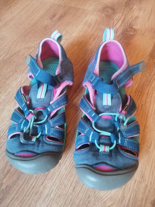 Sandale Keen Waterproof nort face teva nike salomon vaude dama fete