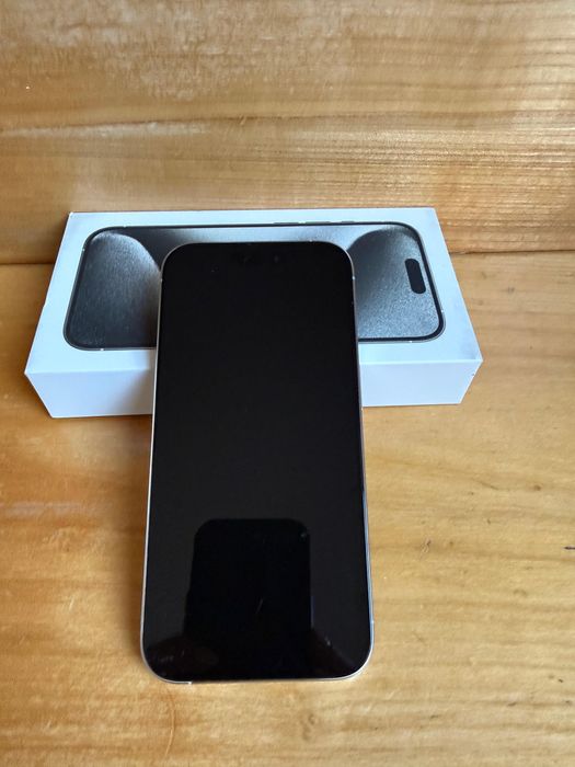 Vand iphone 15 Pro 256 gb