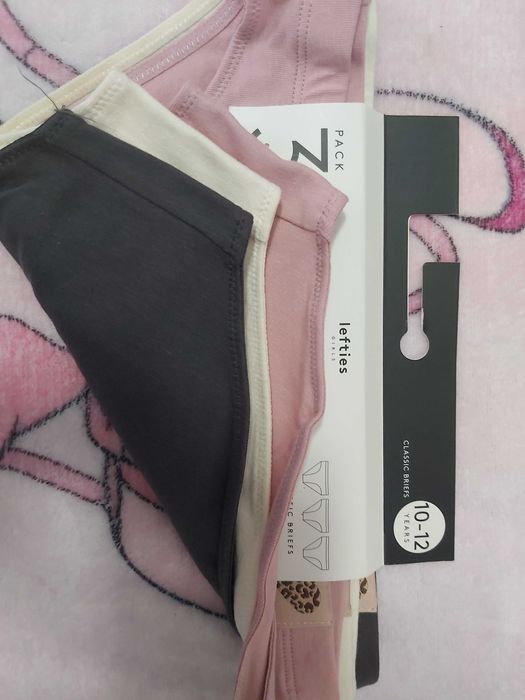 Set bustiere si lenjerie intima fetite