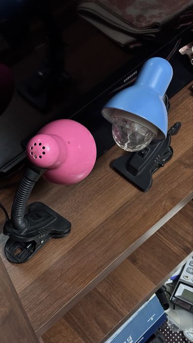 Настольная лампа