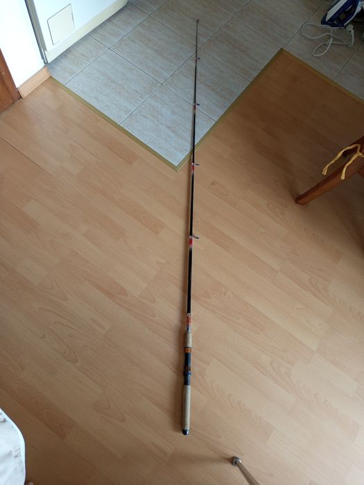 Продавам въдица - 2,10м.