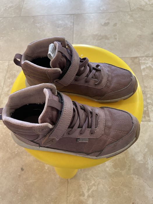 Pantofi waterproof decathlon marimea 32